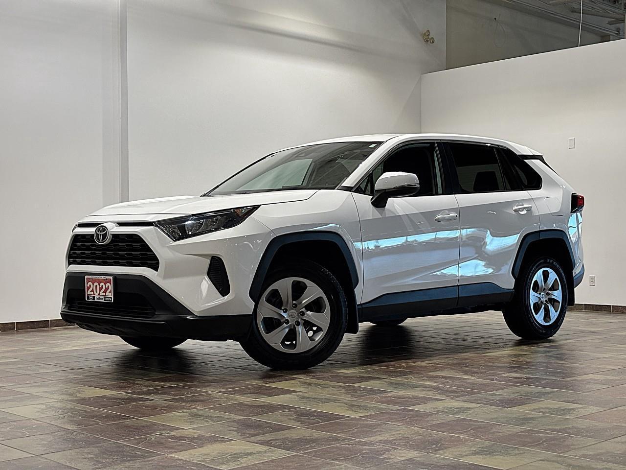 2022 Toyota RAV4 LE Photo