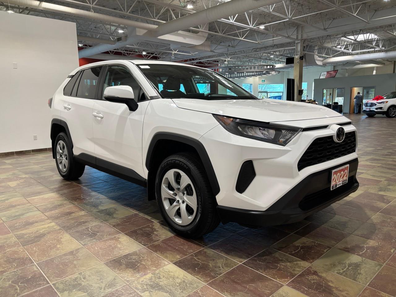 2022 Toyota RAV4 LE Photo