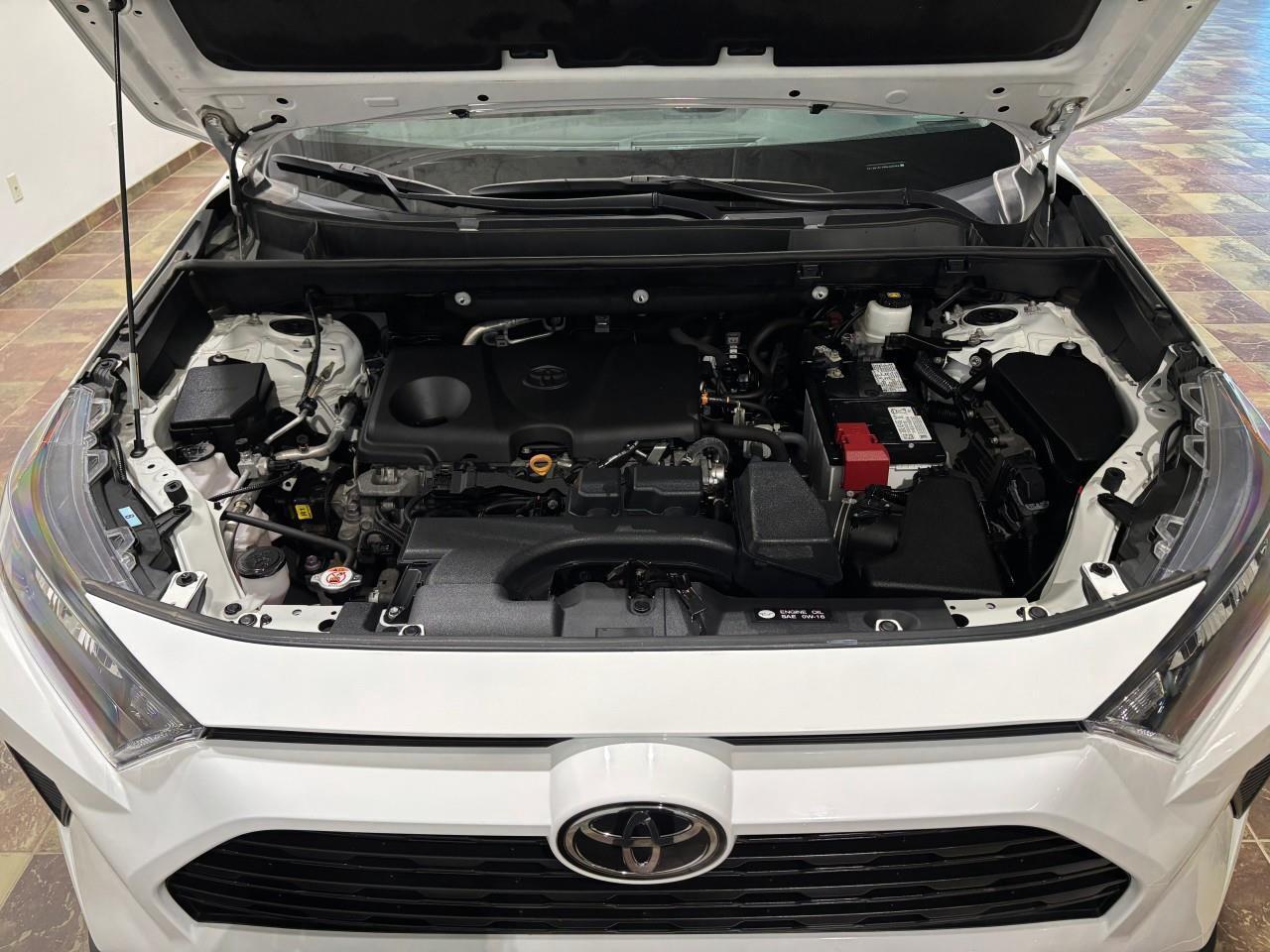 2022 Toyota RAV4 LE Photo