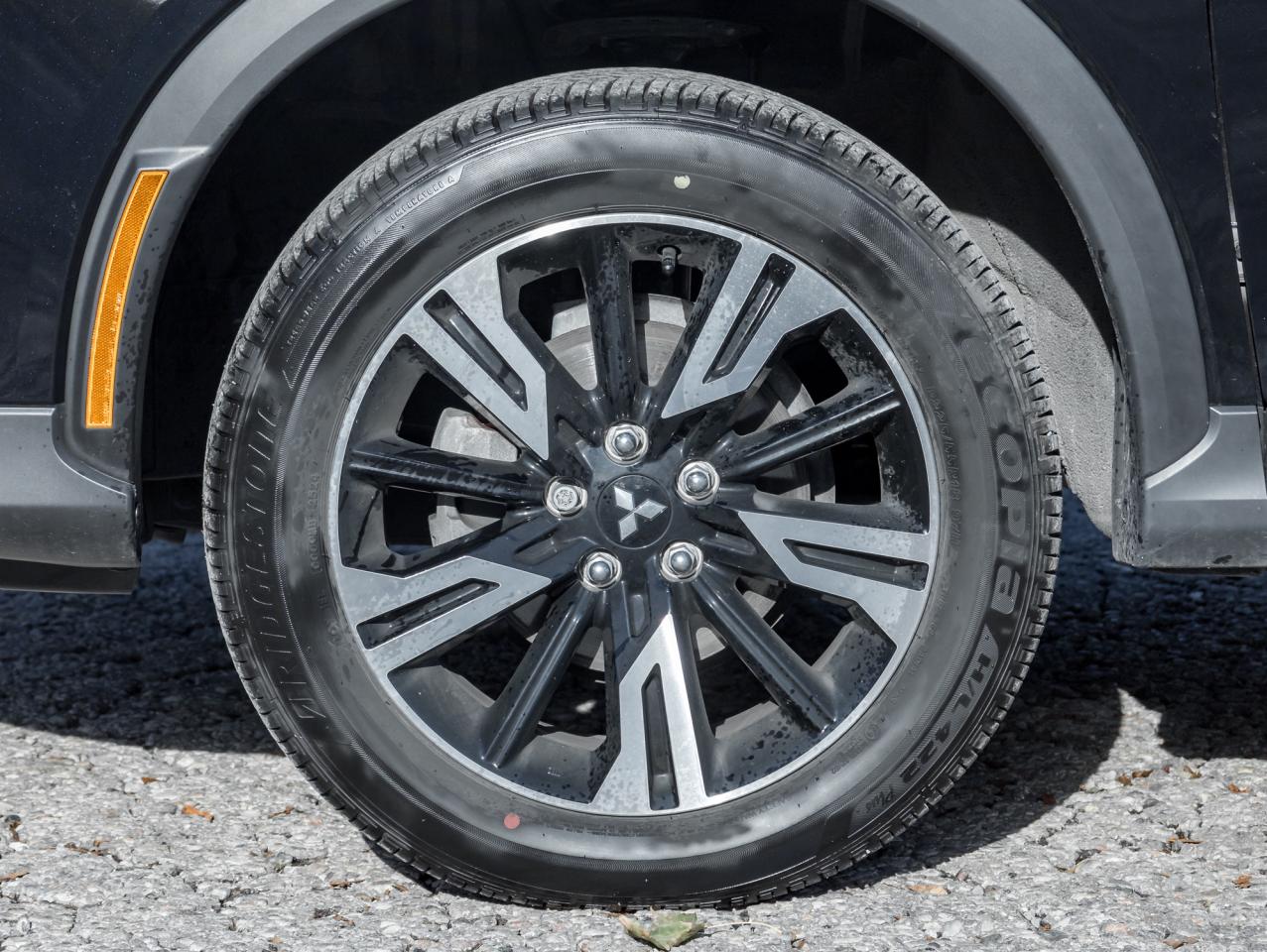 2024 Mitsubishi Eclipse Cross ES S-AWC CPO FINANCE RATES FOR AS LOW AS 0.90% Photo3