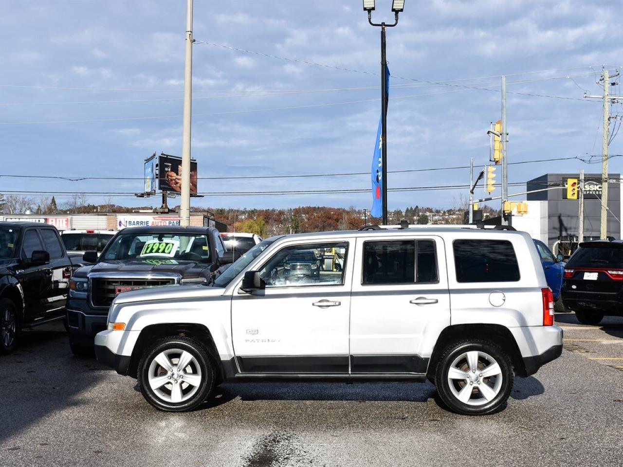 2011 Jeep Patriot 70th Anniversary 4x4 ~Nav ~Heated Leather ~Sunroof Photo3