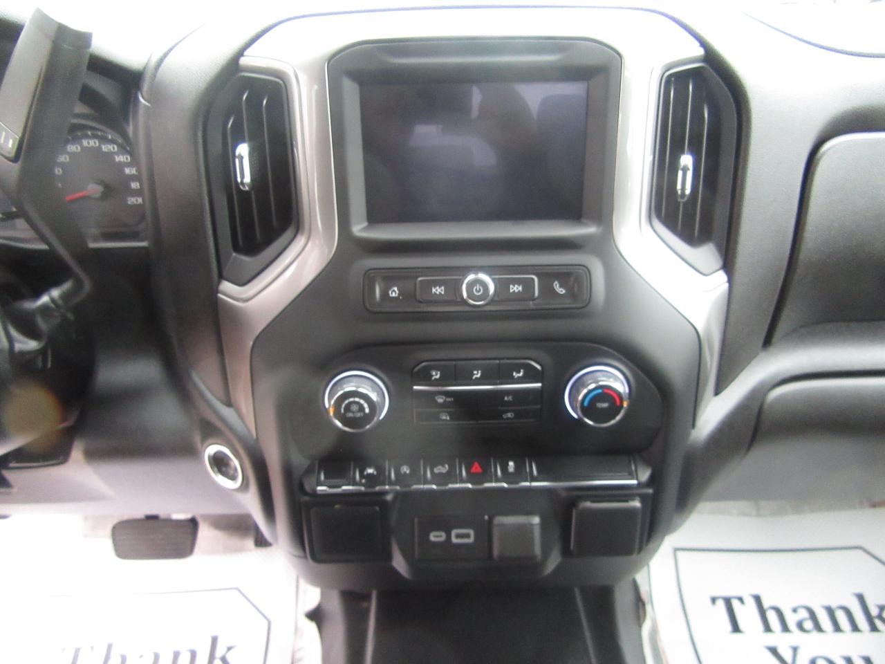 2024 Chevrolet Chevrolet1500 SILVERADO CREW CAB 4X4 /  6.6 FT  BOX Photo