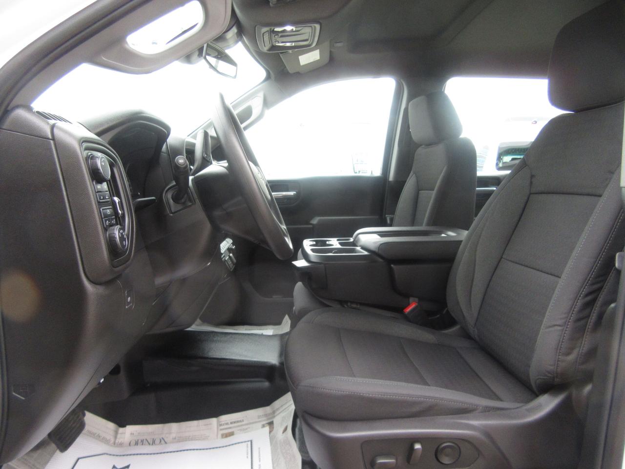 2024 Chevrolet Chevrolet1500 SILVERADO CREW CAB 4X4 /  6.6 FT  BOX Photo