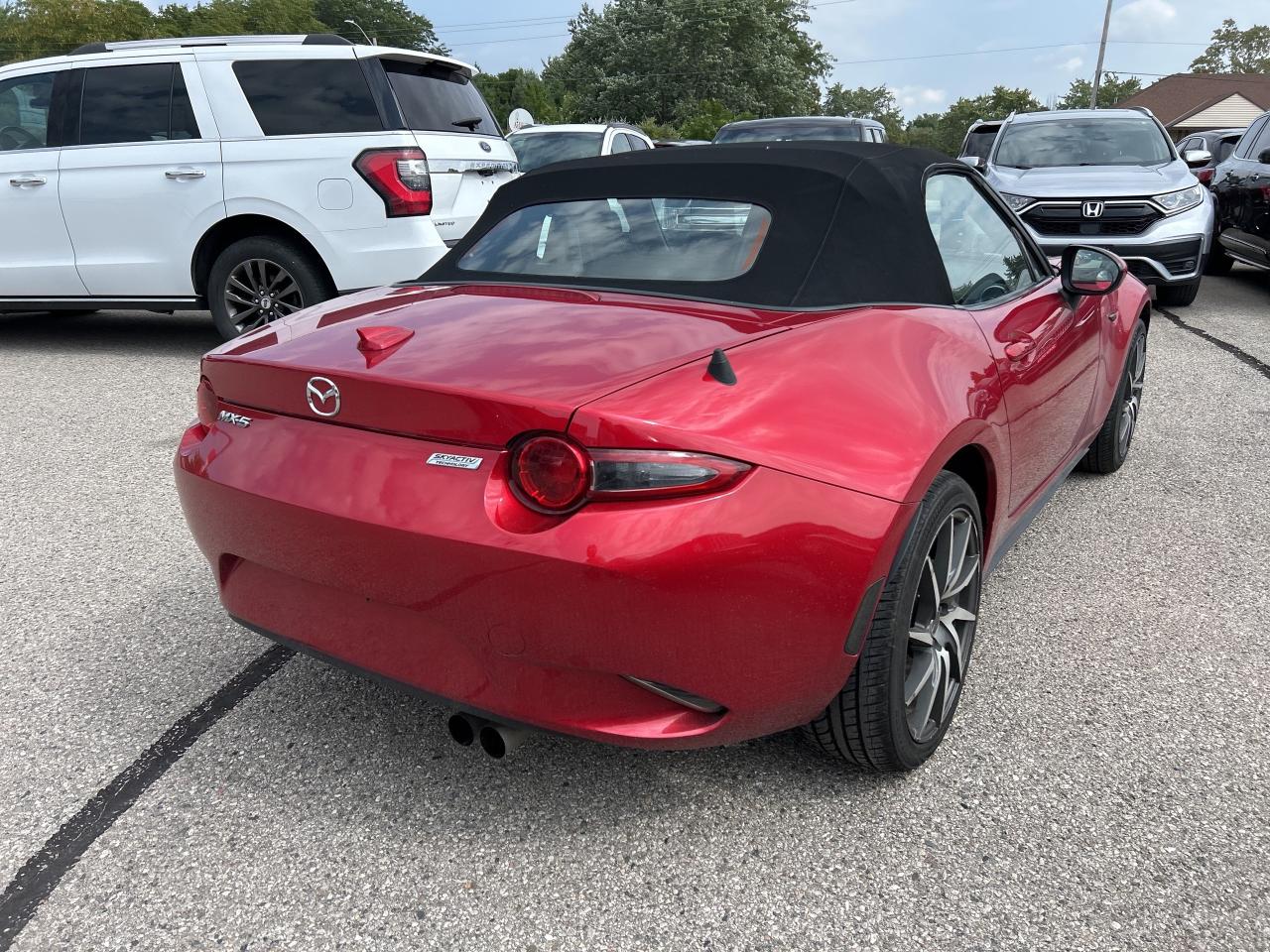 2016 Mazda MX-5 GT, AUTO, CLEAN CARFAX, LEATHER, CONVERTIBLE! Photo