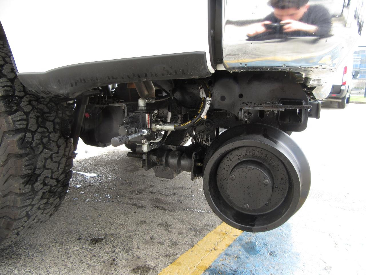 2022 Ford F-350 GAS 4X4 CREW CAB BRAND NEW HI-RAIL PKG 8FT LONGBOX Photo