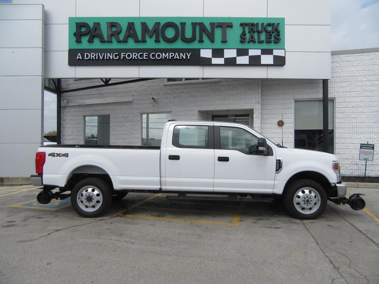 2022 Ford F-350 GAS 4X4 CREW CAB BRAND NEW HI-RAIL PKG 8FT LONGBOX Photo