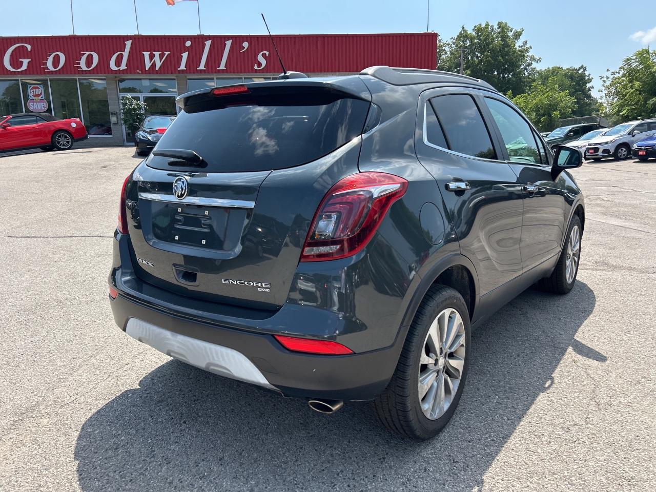 2017 Buick Encore PREFERRED, CLEAN CARFAX, POWER SEATS, AWD! Photo