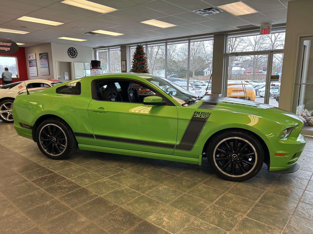 2013 Ford Mustang BOSS 302, RED TRACK KEY! MANUAL TRANSMISSION! Photo4
