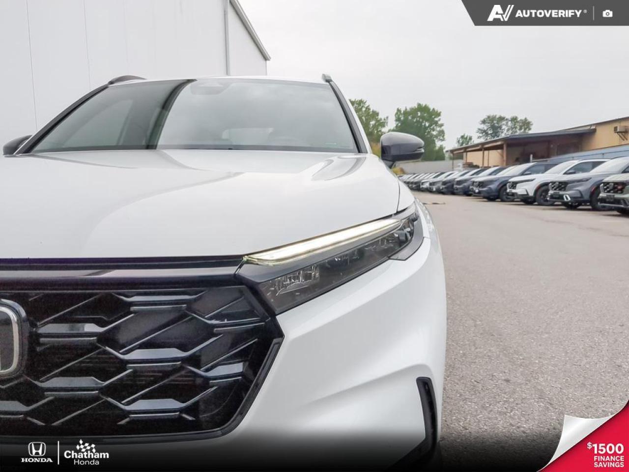 2023 Honda CR-V Hybrid AWD Touring Hybrid - One Owner! No Accidents!  7yr Photo