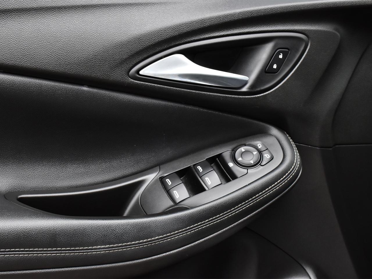 2021 Buick Encore GX AWD Preferred ~Heated Seats~Bluetooth ~Alloys ~Cam Photo