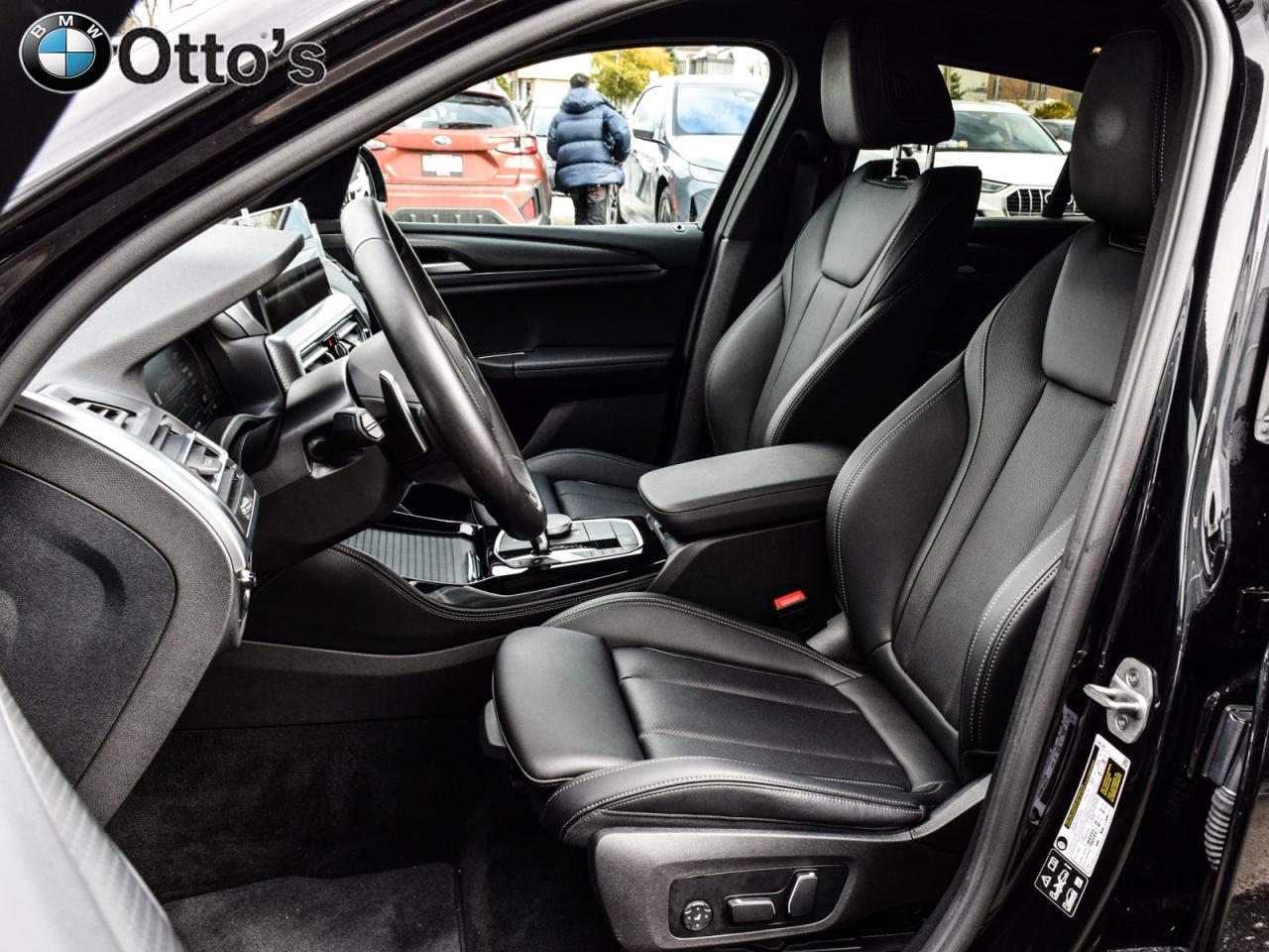 2024 BMW X4 xDrive30i Premium Essential Package M Sport Packag Photo