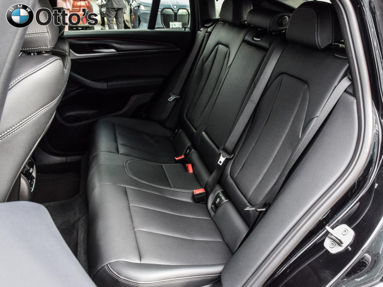 2024 BMW X4 xDrive30i Premium Essential Package M Sport Packag Photo