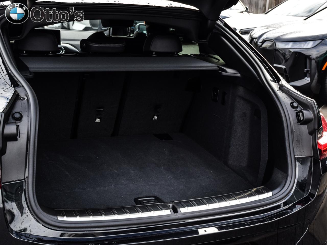 2024 BMW X4 xDrive30i Premium Essential Package M Sport Packag Photo