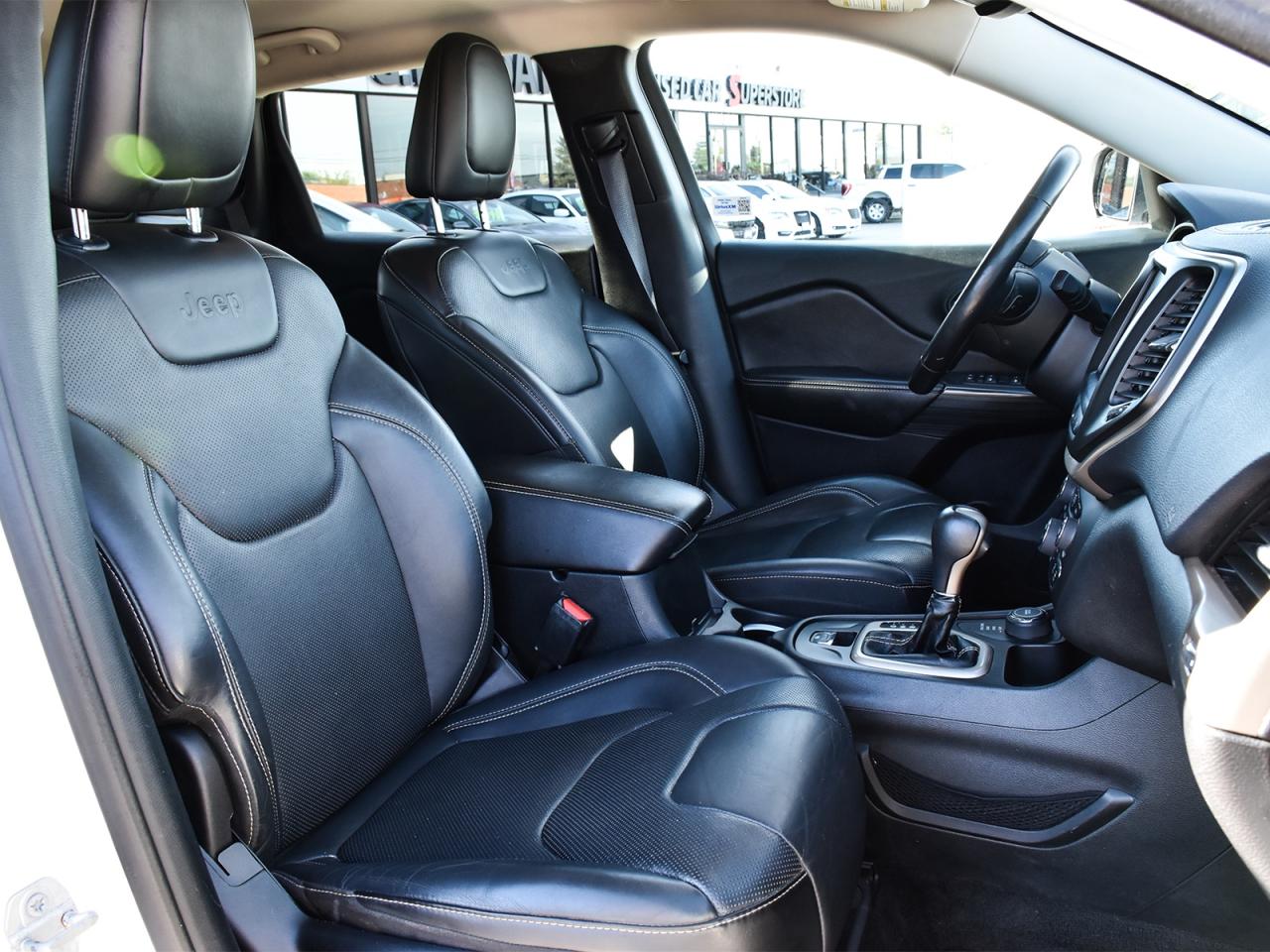 2015 Jeep Cherokee Limited 4x4 ~Nav ~Cam ~Heated Leather ~Bluetooth Photo