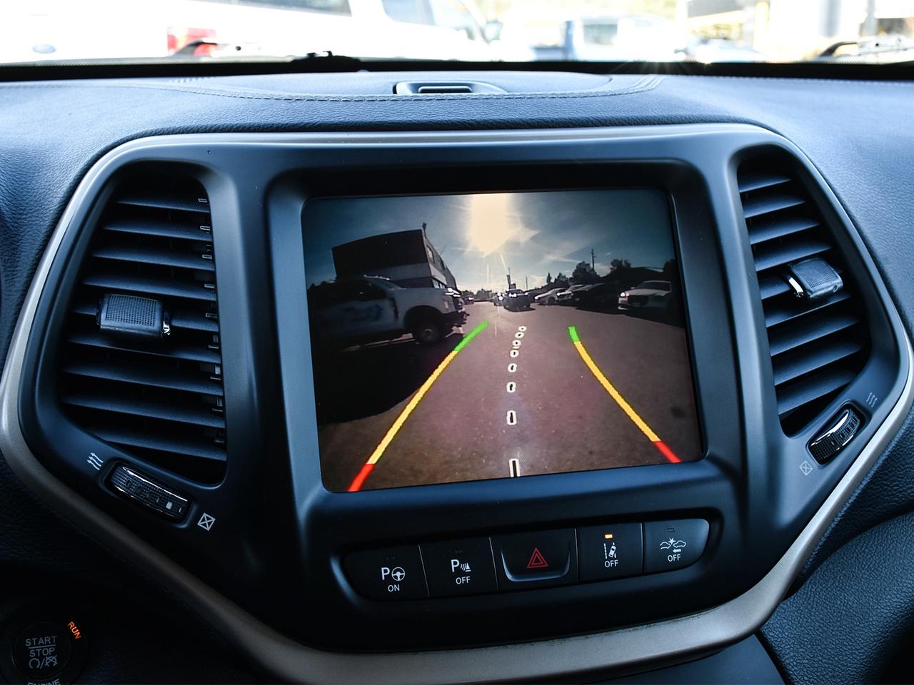 2015 Jeep Cherokee Limited 4x4 ~Nav ~Cam ~Heated Leather ~Bluetooth Photo