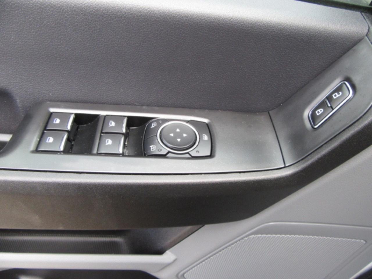 2023 Ford Super Duty F-550 DIESEL 4X4 CREW CAB 12FT STEEL DUMP BOX Photo