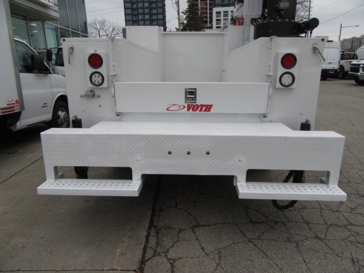 2020 Ford F-550 DIESEL 4X4 CREW NEW SERVICE/BODY & CRANE Photo