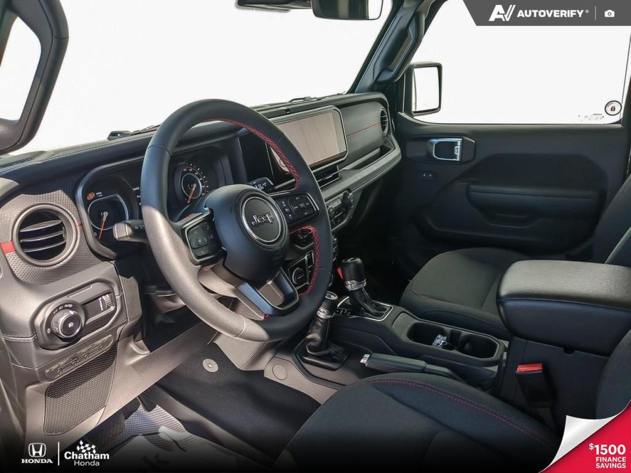 2024 Jeep Wrangler Rubicon 4 Door 4x4, V6, 2 Tops, Navi, Low Kms! Photo