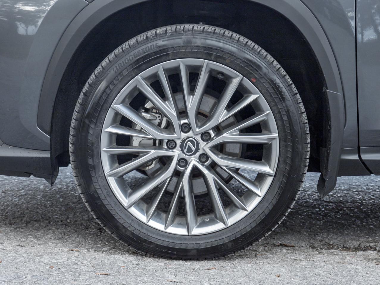 2025 Lexus NX NX 350h AWD/ LOW KM/ SAFETY CERTIFIED/ RED INT Photo