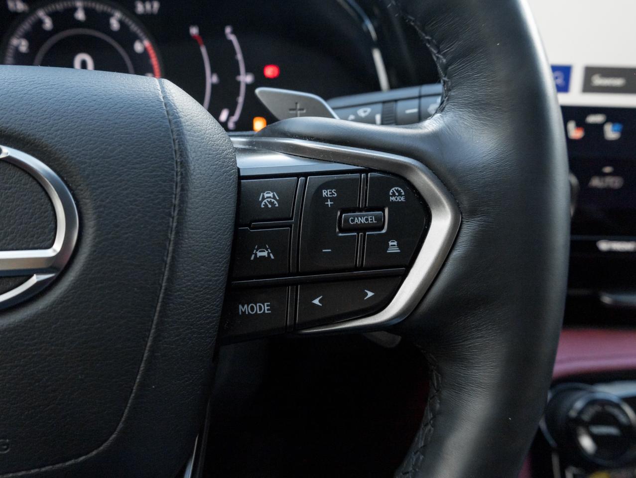 2025 Lexus NX NX 350h AWD/ LOW KM/ SAFETY CERTIFIED/ RED INT Photo