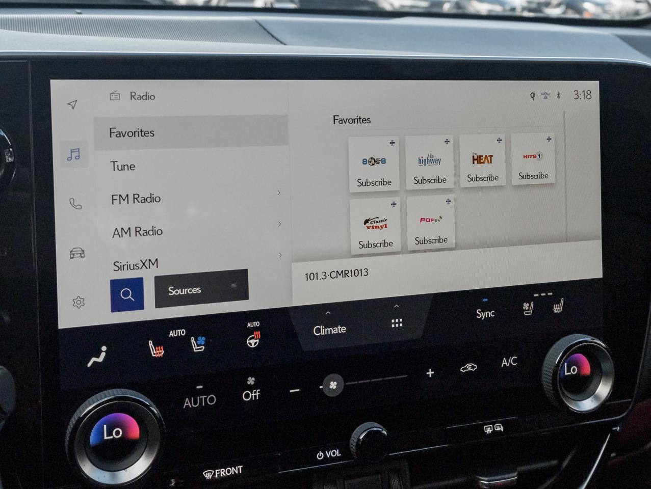 2025 Lexus NX NX 350h AWD/ LOW KM/ SAFETY CERTIFIED/ RED INT Photo