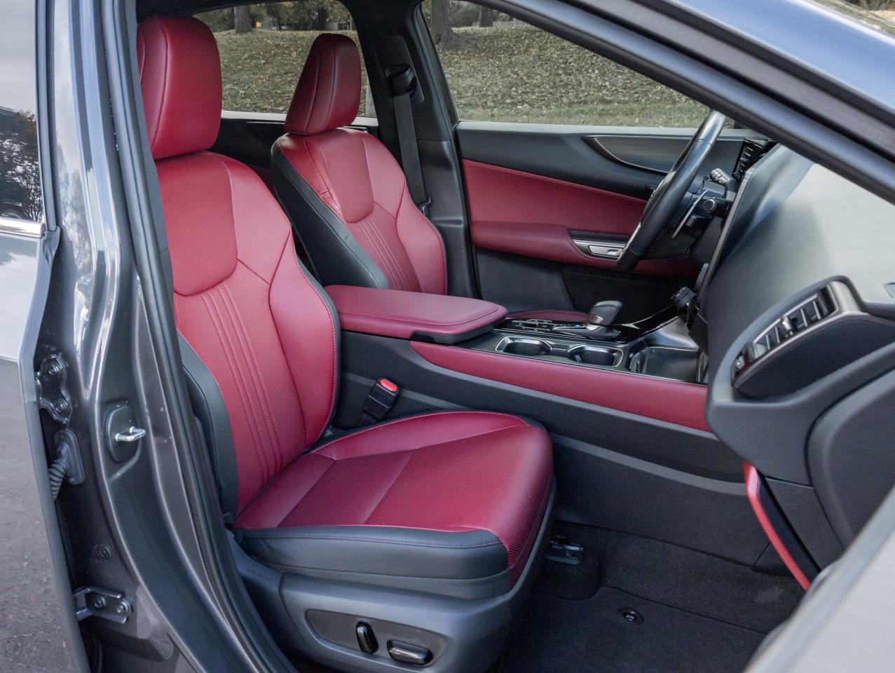 2025 Lexus NX NX 350h AWD/ LOW KM/ SAFETY CERTIFIED/ RED INT Photo