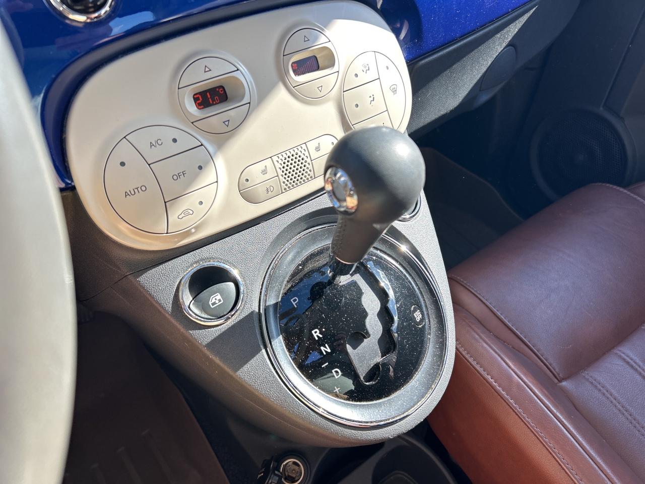 2014 Fiat 500c LOUNGE, CLEAN CARFAX, LOW KM'S, HEATED LEATHER! Photo