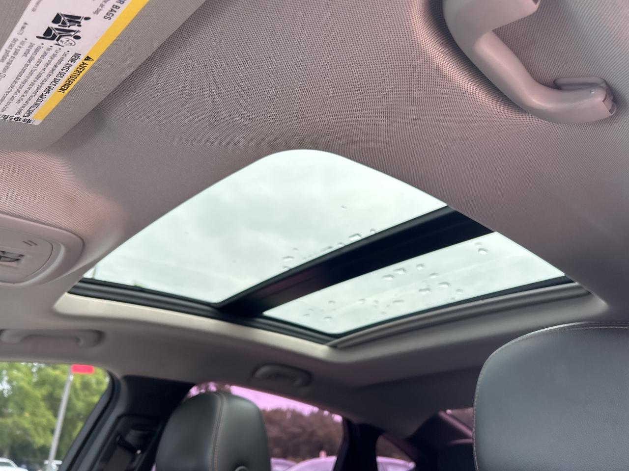 2018 Chevrolet Impala PREMIER, HEATED LEATHER, REMOTE START! Photo