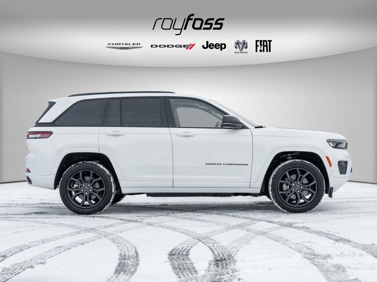 2023 Jeep Grand Cherokee 4xe - 30th Anniversary Photo