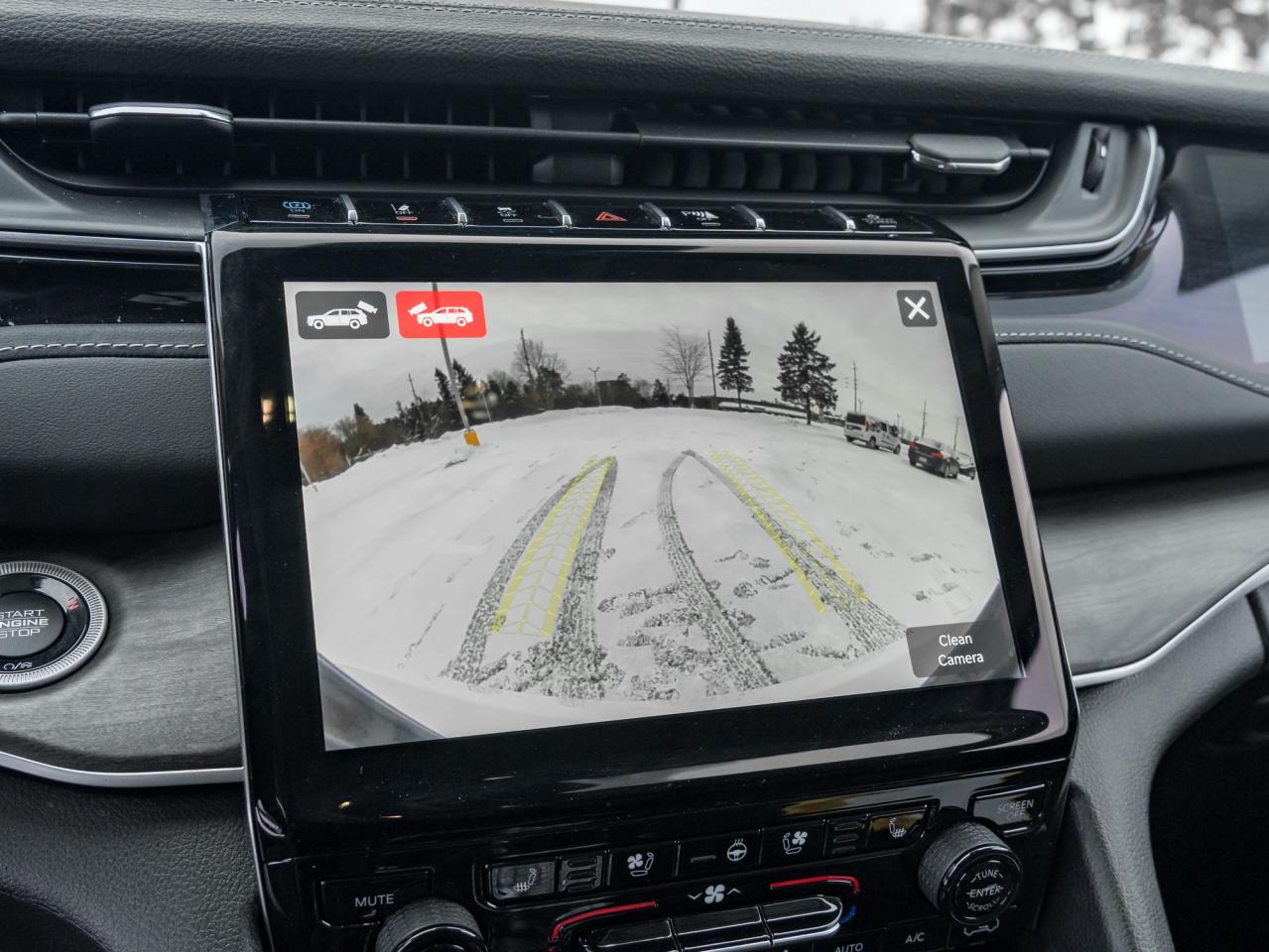 2023 Jeep Grand Cherokee 4xe - 30th Anniversary Photo