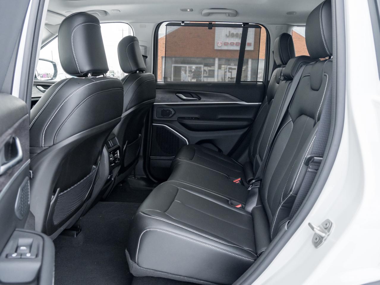 2023 Jeep Grand Cherokee 4xe - 30th Anniversary Photo