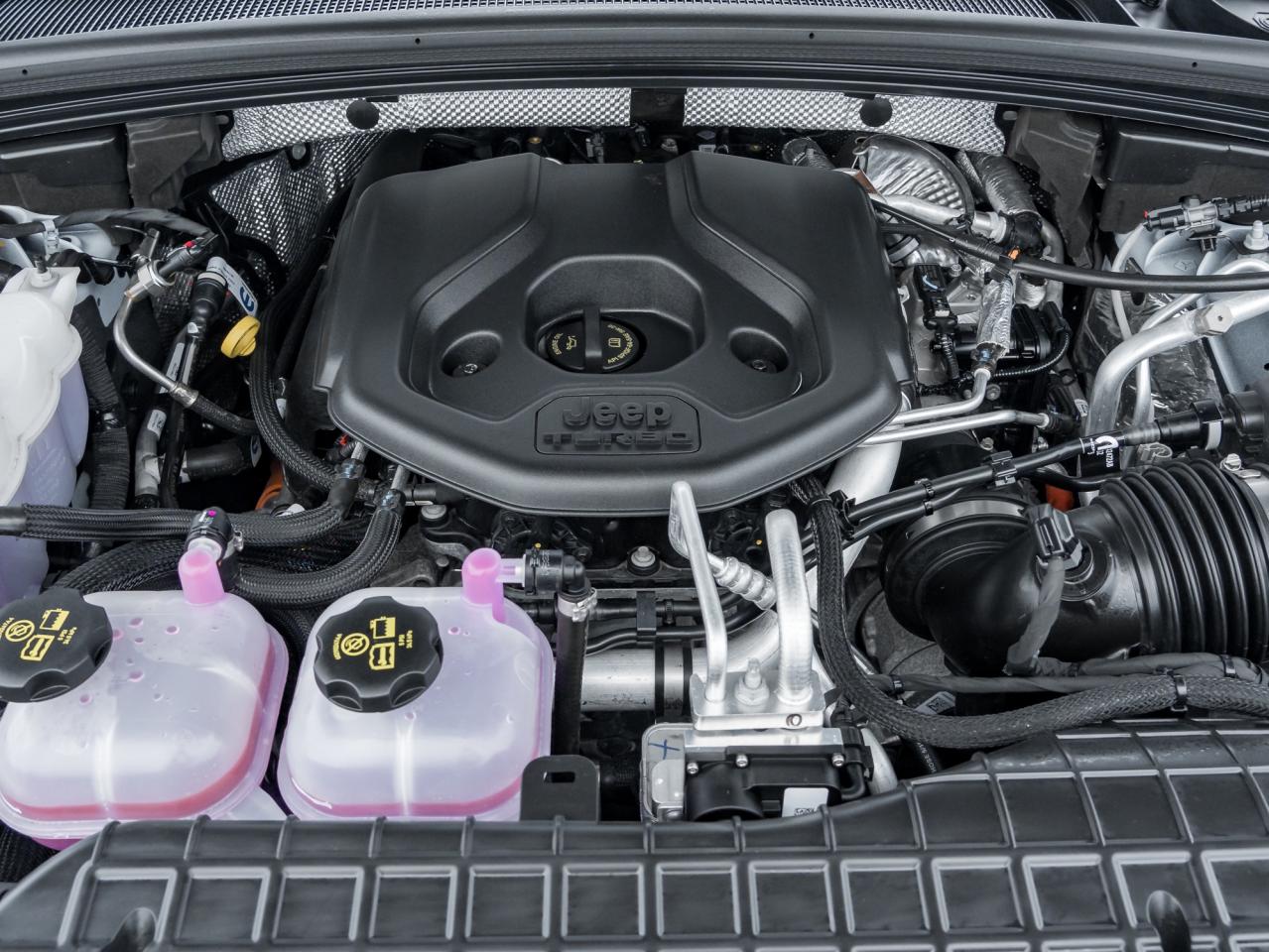 2023 Jeep Grand Cherokee 4xe - 30th Anniversary Photo