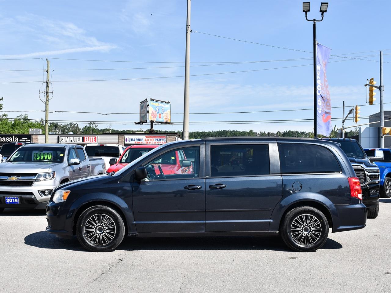 2014 Dodge Grand Caravan SXT ~Camera ~Heated Mirrors ~Rear Air ~Stow 'N Go Photo3