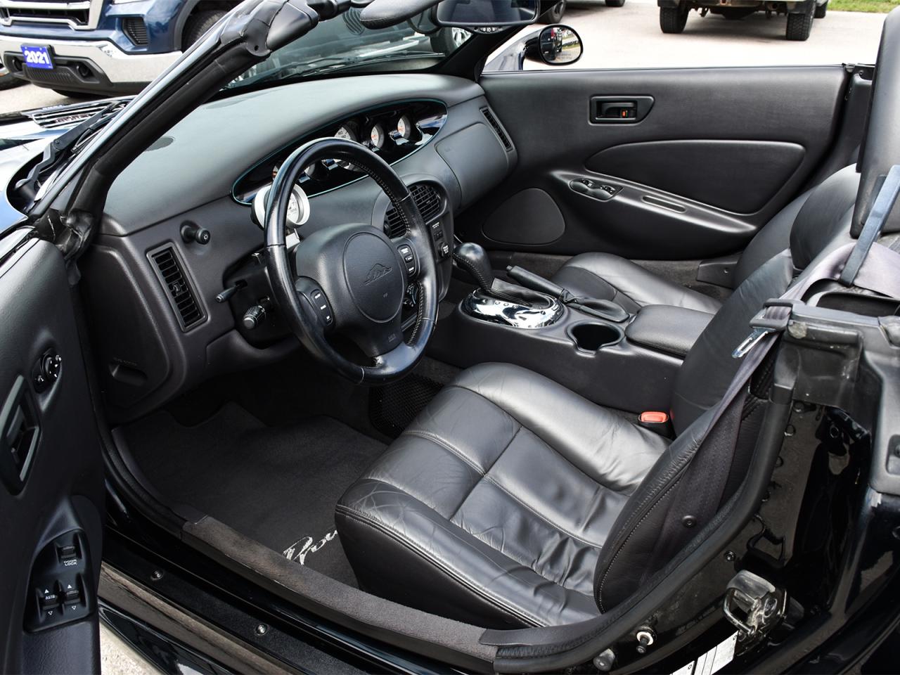 2000 Plymouth Prowler ~Leather ~Chrome Wheels ~ONLY 34,000 KM! ~RARE! Photo