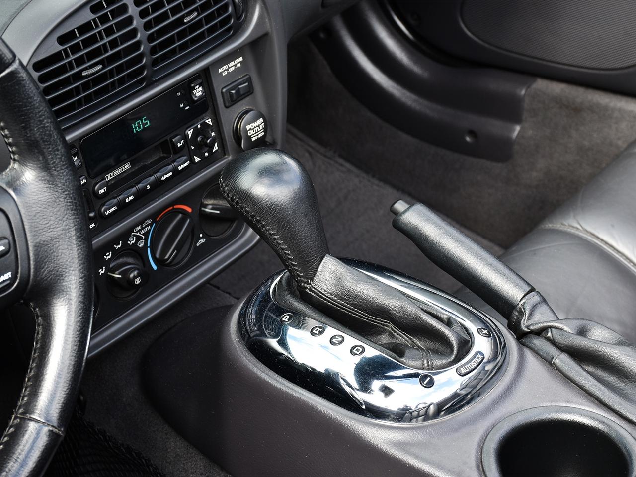 2000 Plymouth Prowler ~Leather ~Chrome Wheels ~ONLY 34,000 KM! ~RARE! Photo