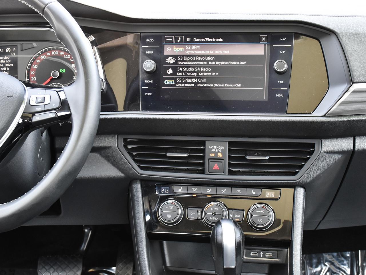 2021 Volkswagen Jetta Highline ~NAV ~Heated Seats/Wheel ~Pano Moonroof Photo