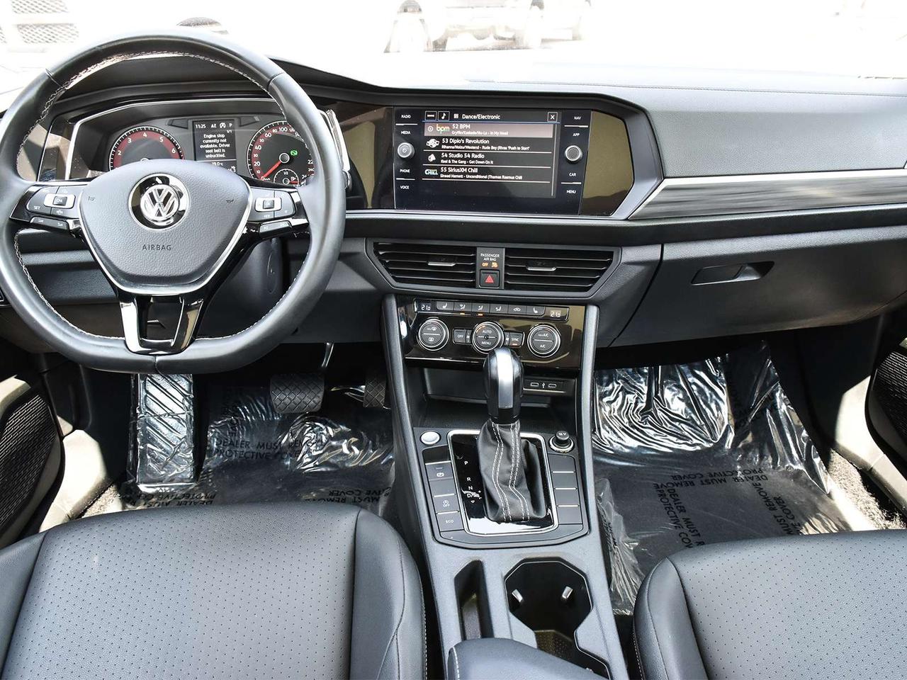 2021 Volkswagen Jetta Highline ~NAV ~Heated Seats/Wheel ~Pano Moonroof Photo