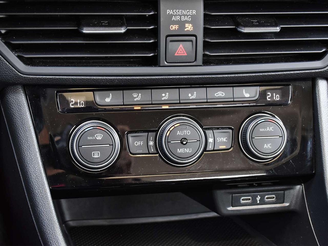 2021 Volkswagen Jetta Highline ~NAV ~Heated Seats/Wheel ~Pano Moonroof Photo