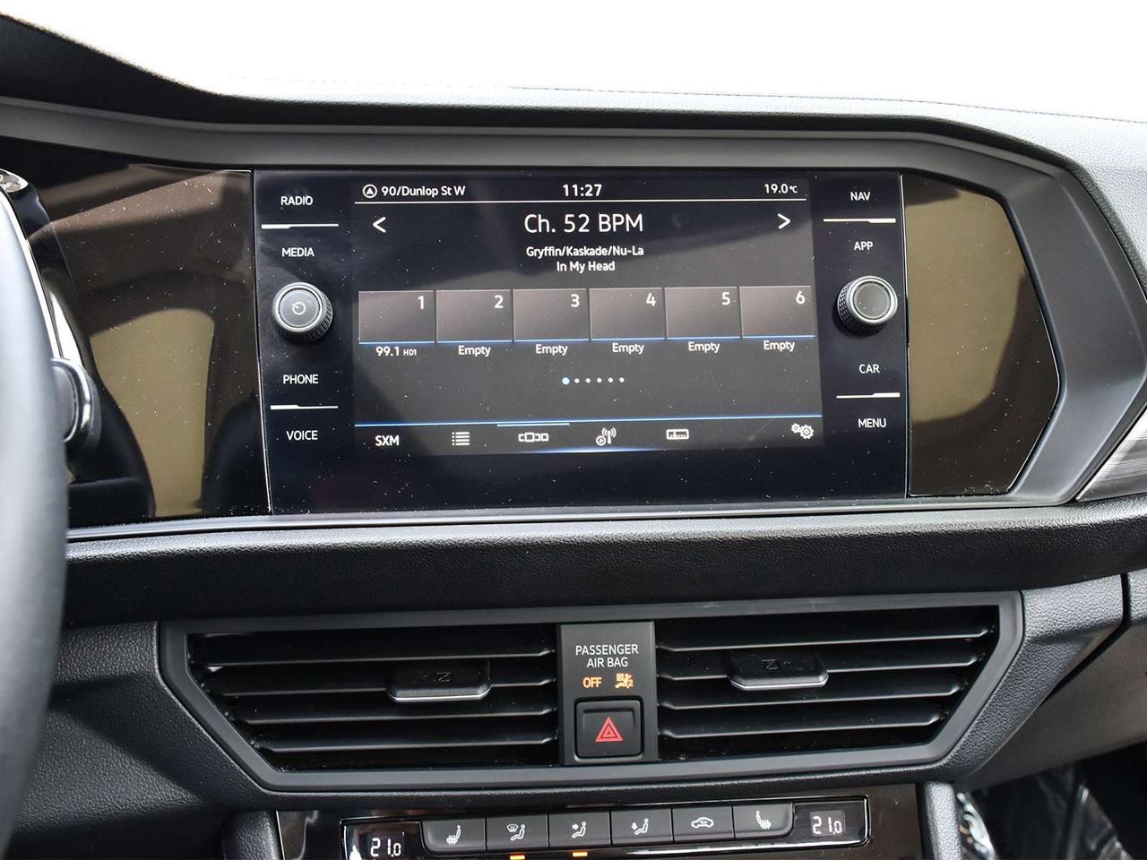 2021 Volkswagen Jetta Highline ~NAV ~Heated Seats/Wheel ~Pano Moonroof Photo