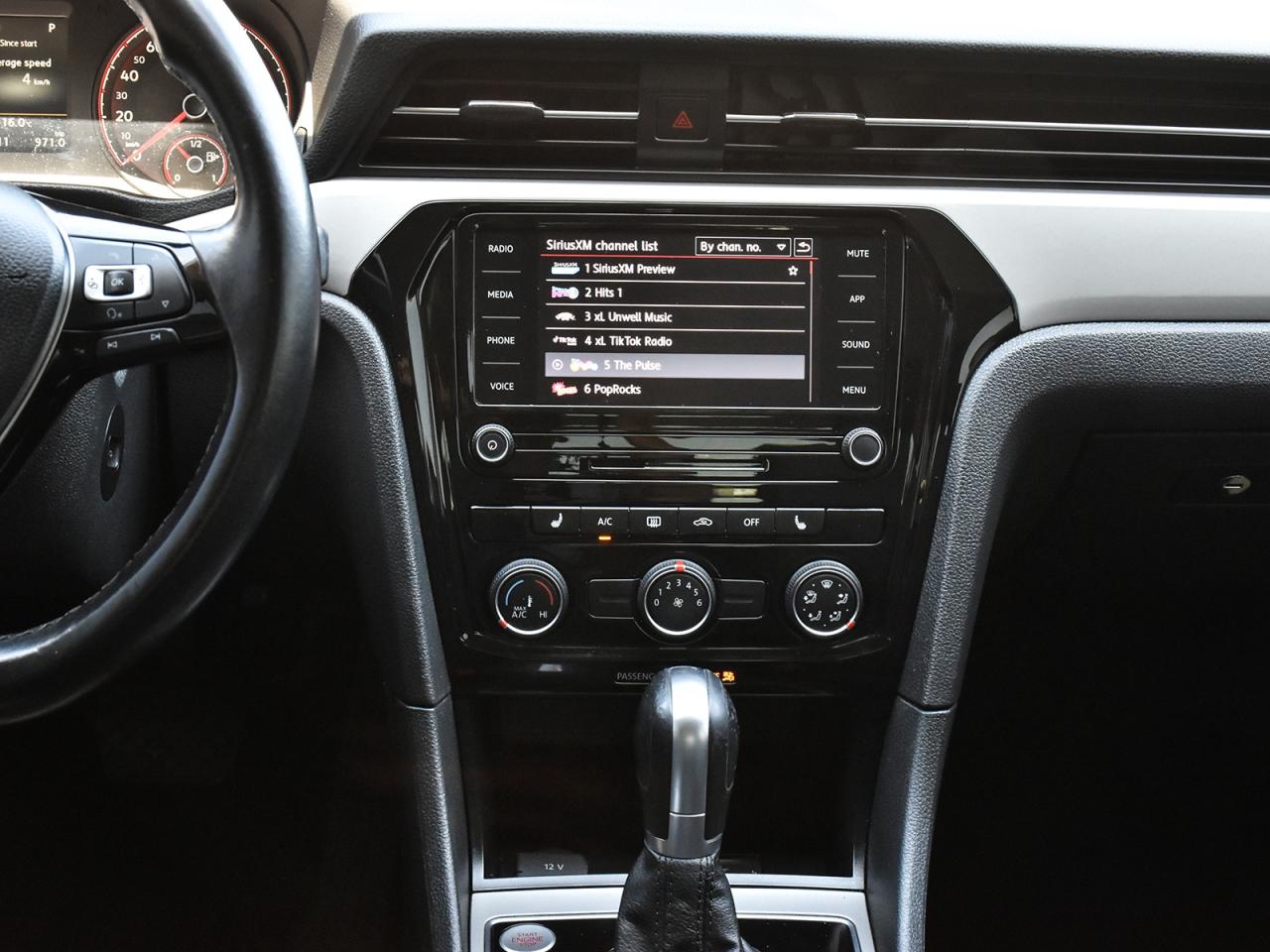 2020 Volkswagen Passat Comfortline ~Heated Seats ~Bluetooth ~Camera ~A/C Photo