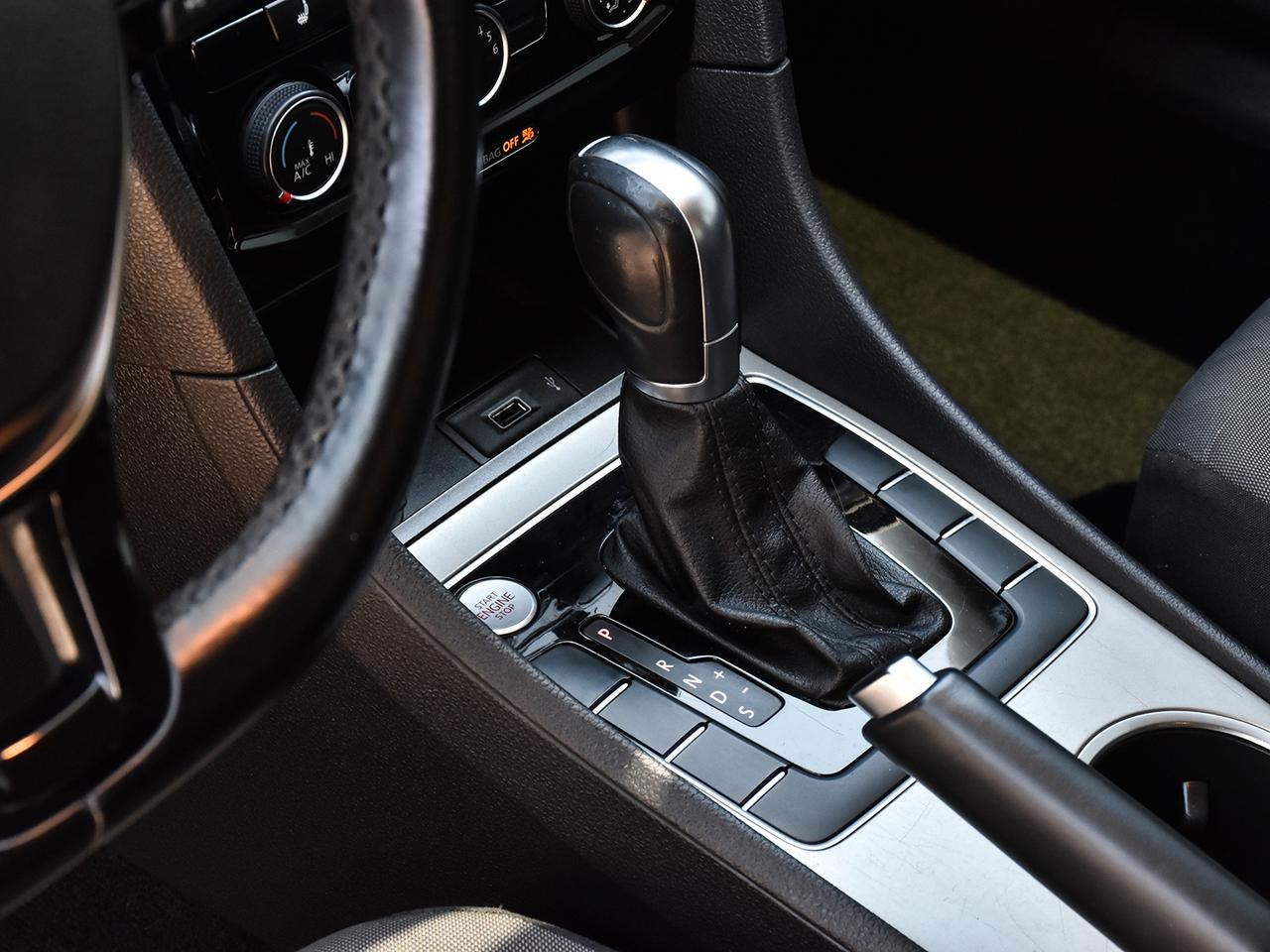 2020 Volkswagen Passat Comfortline ~Heated Seats ~Bluetooth ~Camera ~A/C Photo