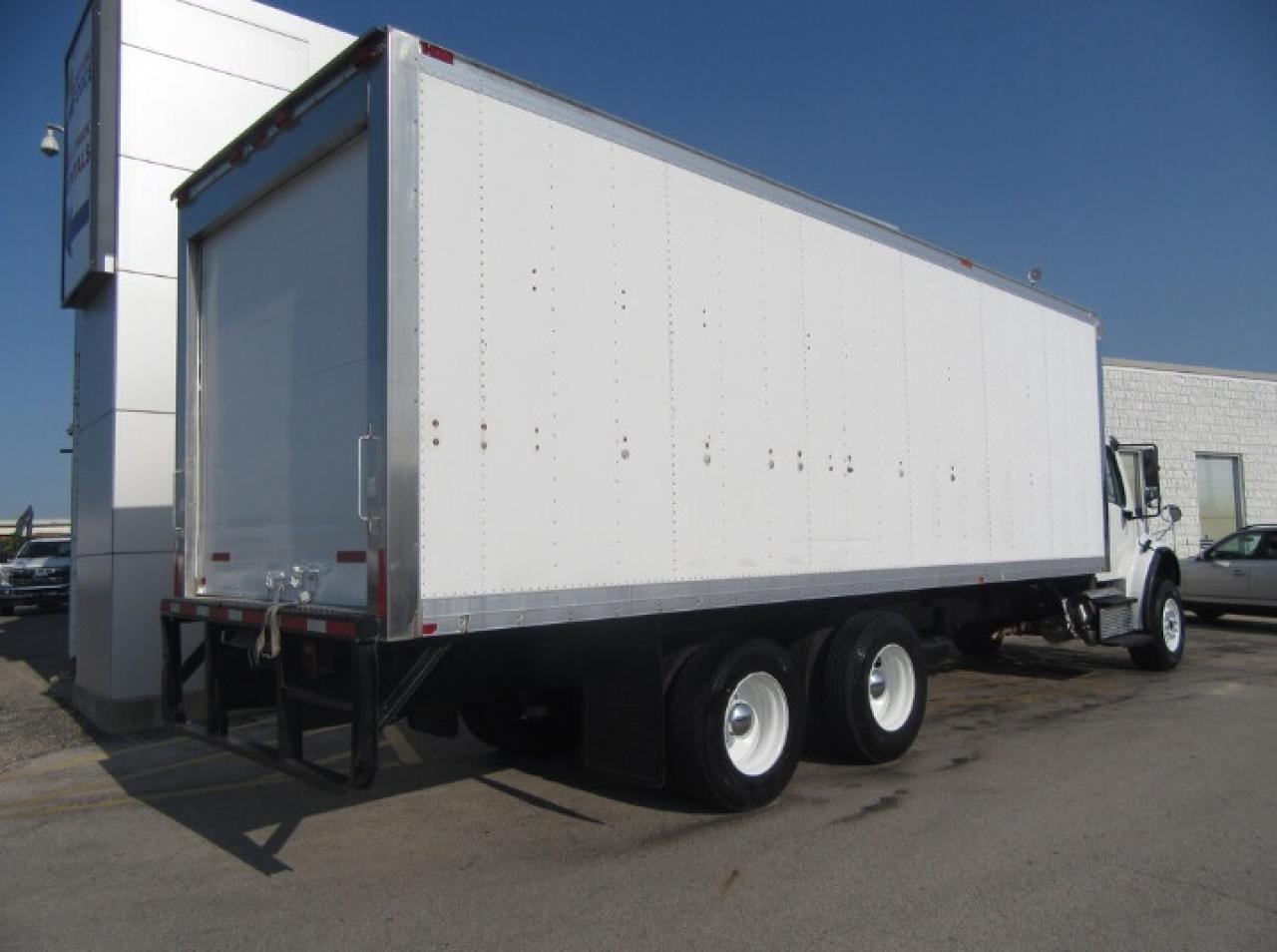 2015 Freightliner M2-106 DIESEL TANDEM AXLE CAB & CHASIS Photo