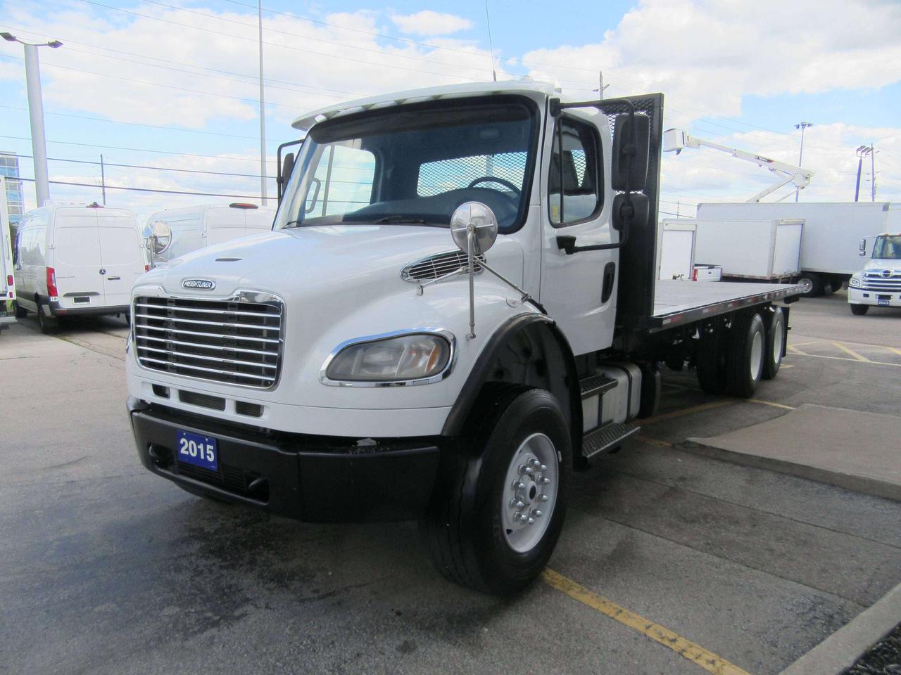 2015 Freightliner M2-106 DIESEL TANDEM AXLE NEW 26FT FLAT DECK / STRAP PKG Photo