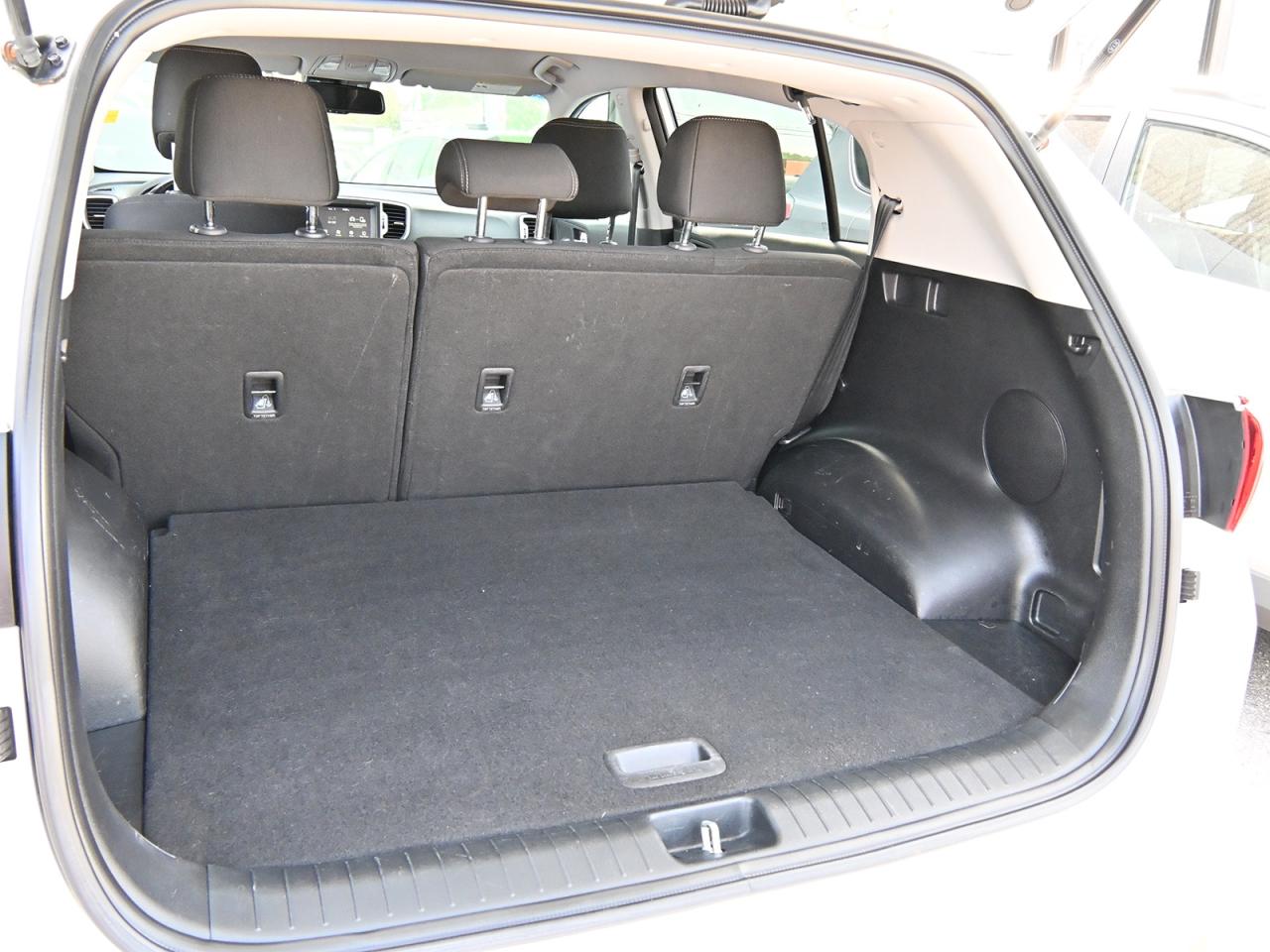 2017 Kia Sportage EX AWD ~Heated Seats ~Bluetooth ~Camera ~Alloys Photo