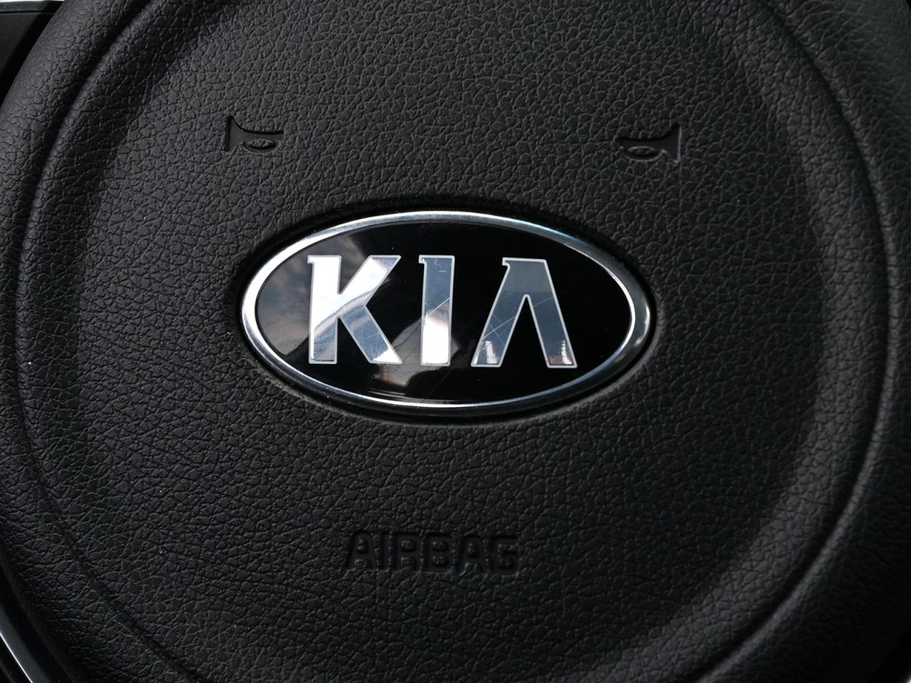 2017 Kia Sportage EX AWD ~Heated Seats ~Bluetooth ~Camera ~Alloys Photo