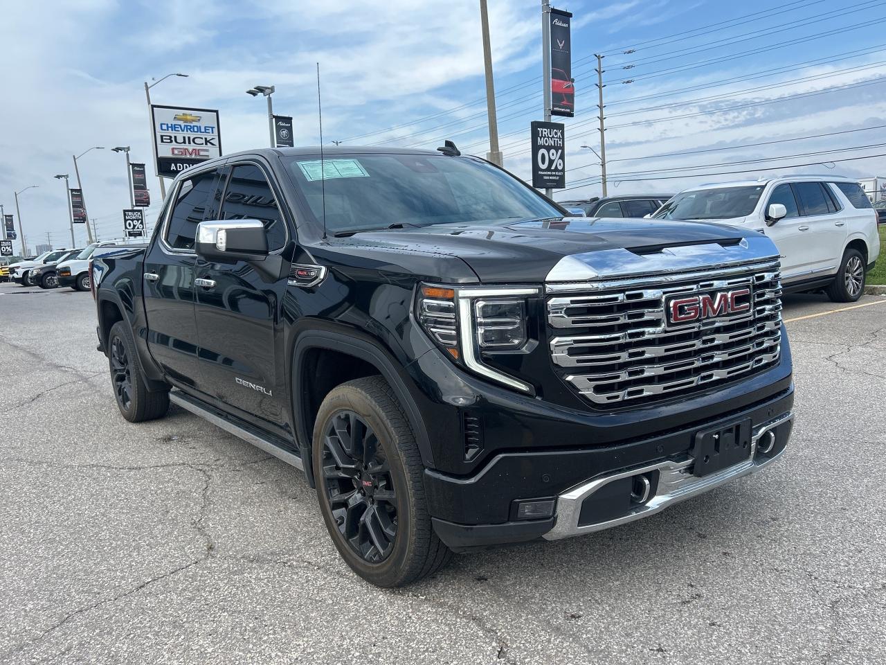 2023 GMC Sierra 1500 4WD Crew Cab 147  Denali Photo