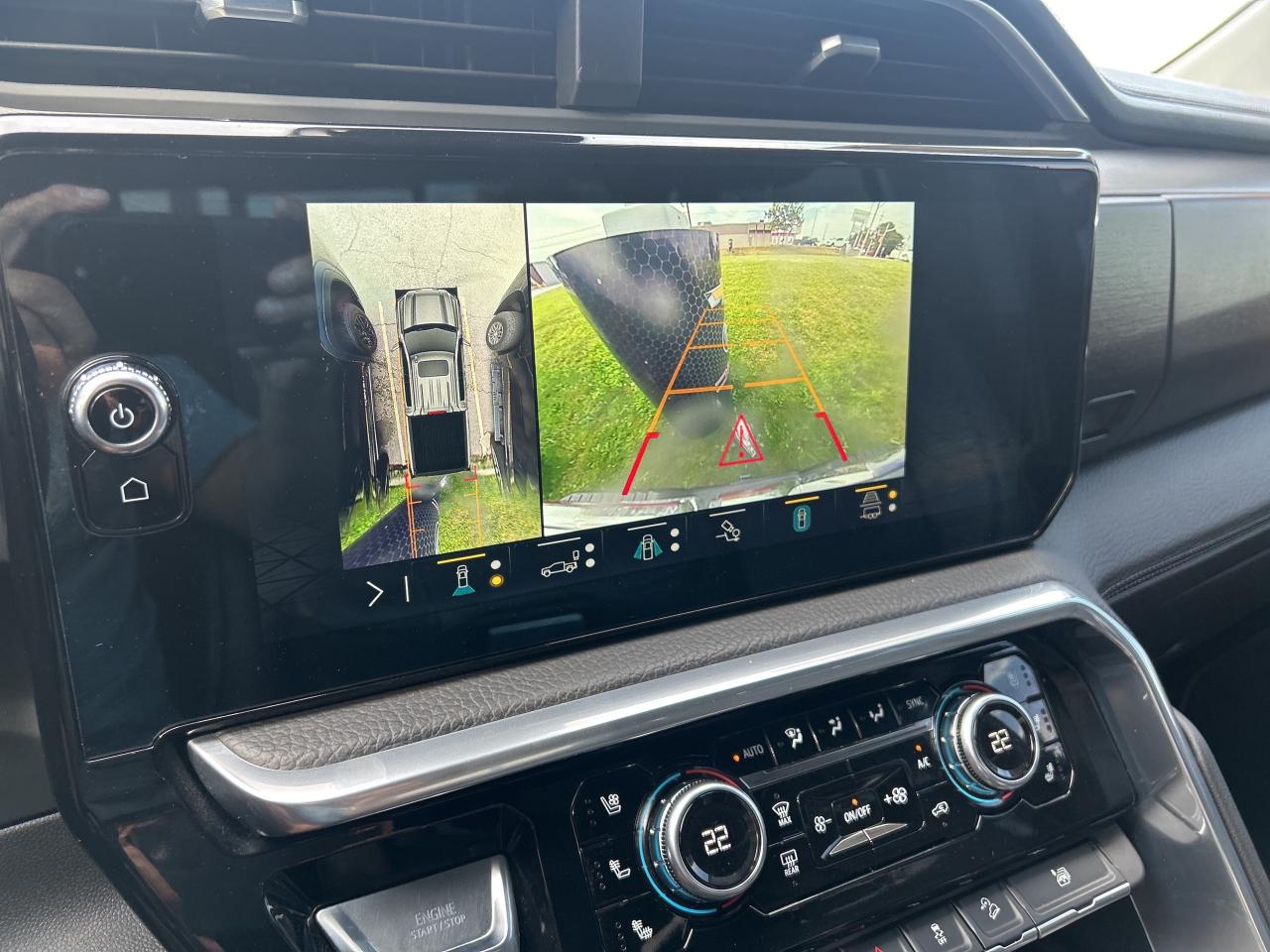 2023 GMC Sierra 1500 4WD Crew Cab 147  Denali Photo