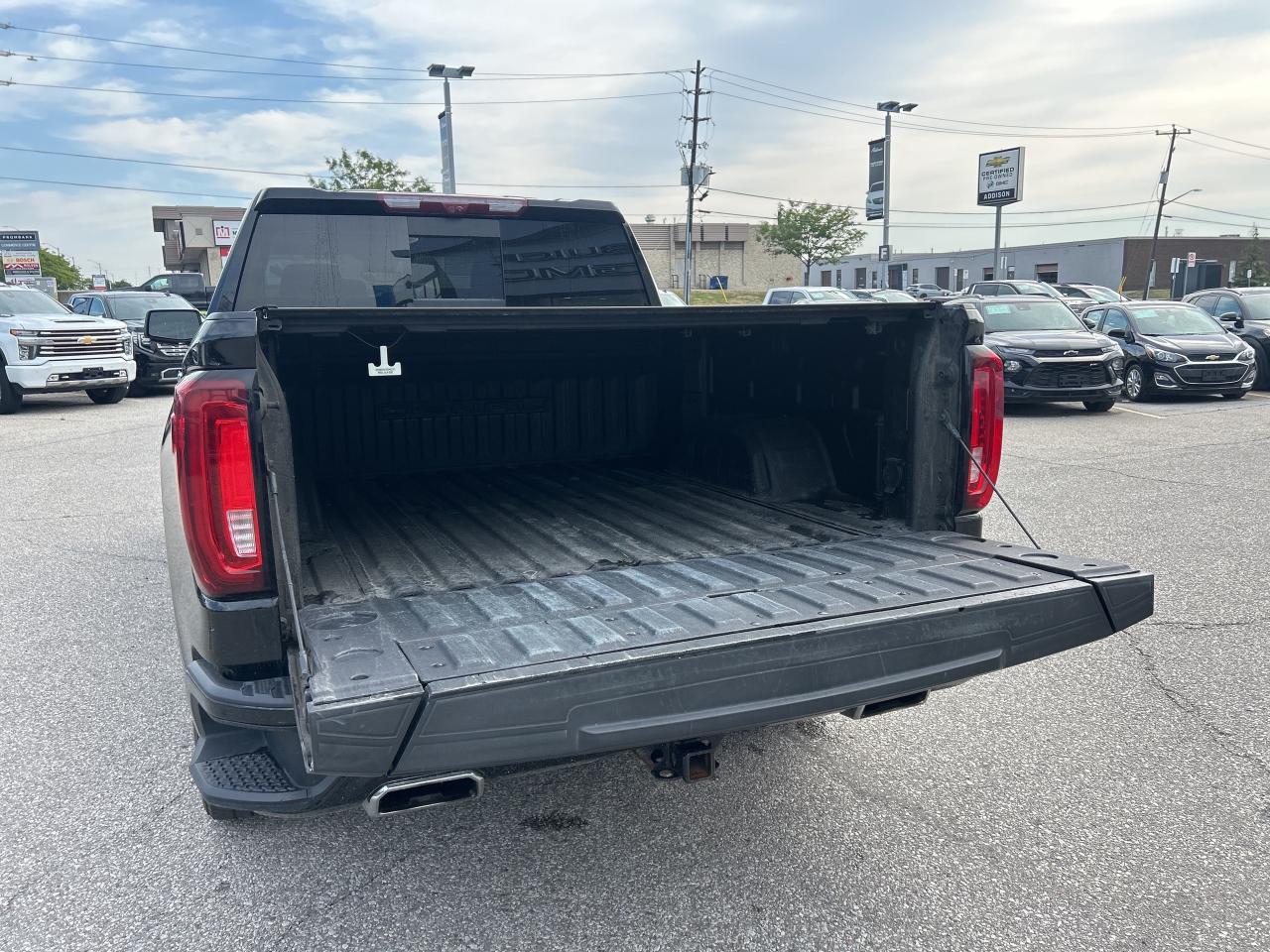 2023 GMC Sierra 1500 4WD Crew Cab 147  Denali Photo