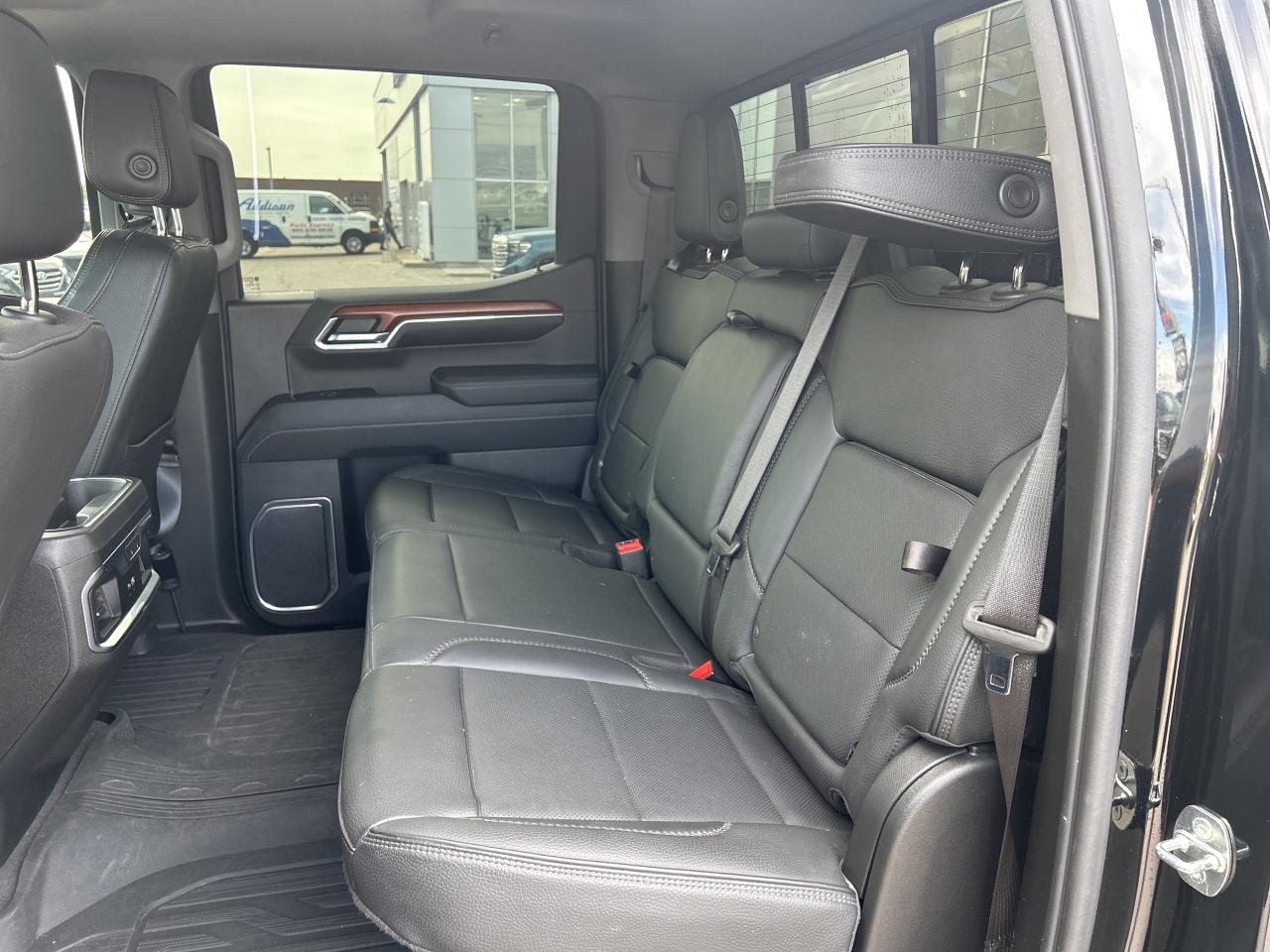 2023 GMC Sierra 1500 4WD Crew Cab 147  Denali Photo