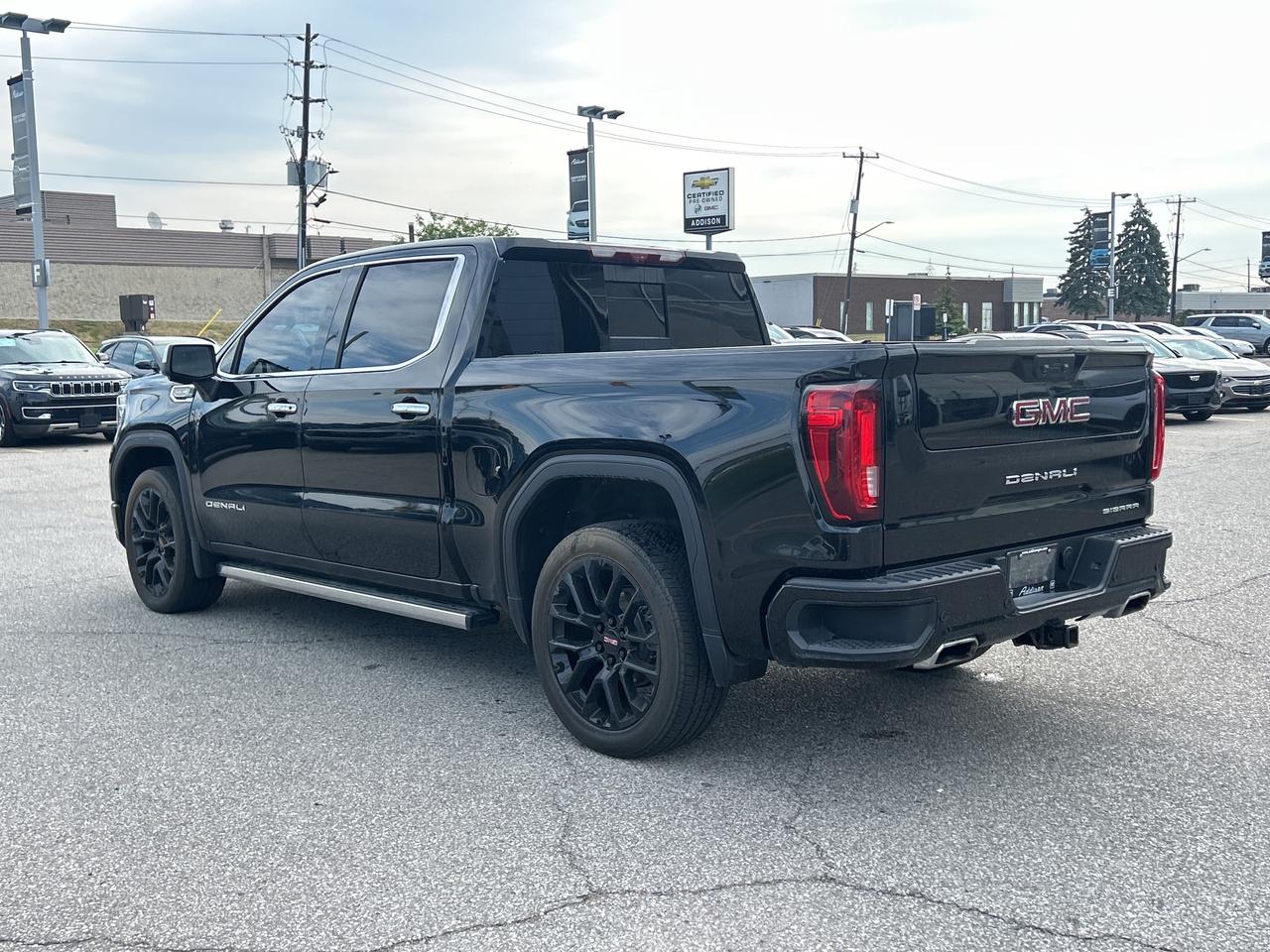 2023 GMC Sierra 1500 4WD Crew Cab 147  Denali Photo2